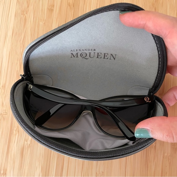 Alexander McQueen Cat Eye Sunglasses - Picture 3 of 7